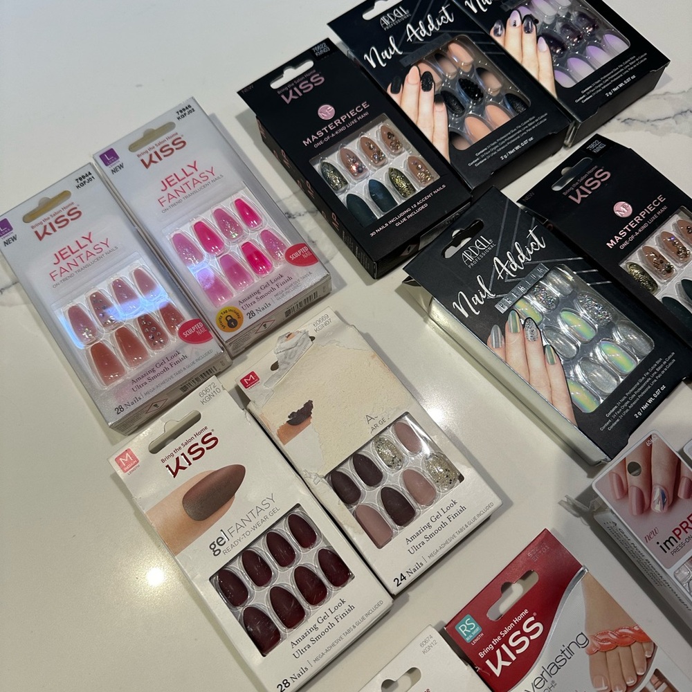 Press on Nails 15 packages - Picture 2 of 4